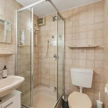 Home2stay Apartmenthaus Kitchen Parking Highspeed Wifi Washroom * هايلبرون