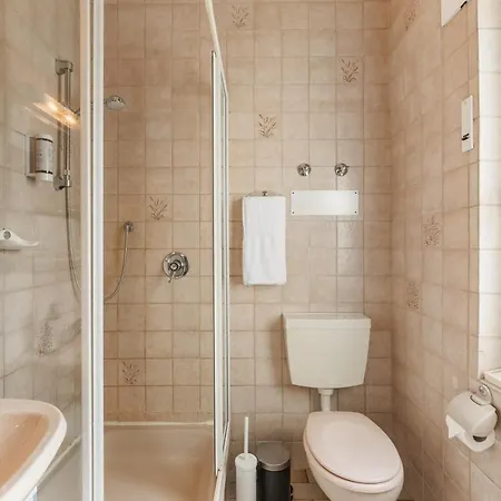 Home2stay Apartmenthaus Kitchen Parking Highspeed Wifi Washroom فندق هايلبرون
