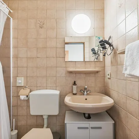 Home2stay Apartmenthaus Kitchen Parking Highspeed Wifi Washroom *