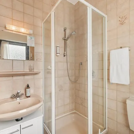 Home2stay Apartmenthaus Kitchen Parking Highspeed Wifi Washroom فندق هايلبرون