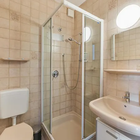Home2stay Apartmenthaus Kitchen Parking Highspeed Wifi Washroom * هايلبرون
