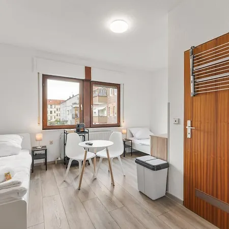 Home2stay Apartmenthaus Kitchen Parking Highspeed Wifi Washroom Heilbronn