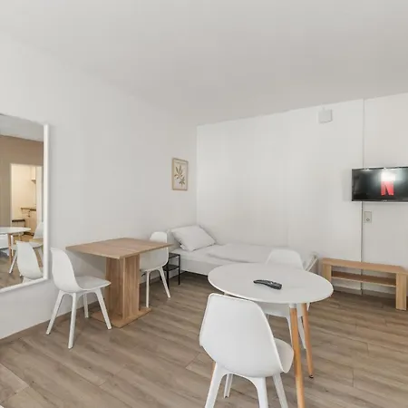 فندق Home2stay Apartmenthaus Kitchen Parking Highspeed Wifi Washroom هايلبرون