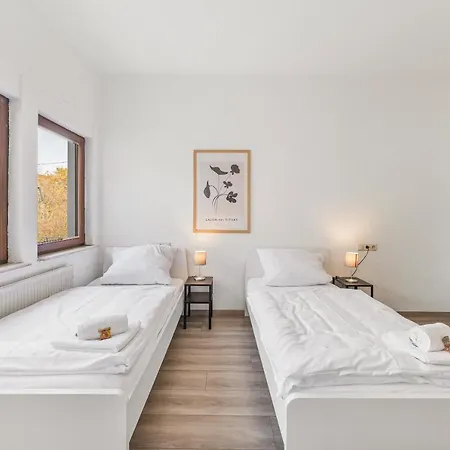 Home2stay Apartmenthaus Kitchen Parking Highspeed Wifi Washroom هايلبرون