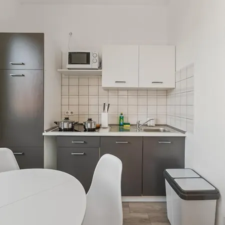 Hotel Home2stay Apartmenthaus Kitchen Parking Highspeed Wifi Washroom Heilbronn