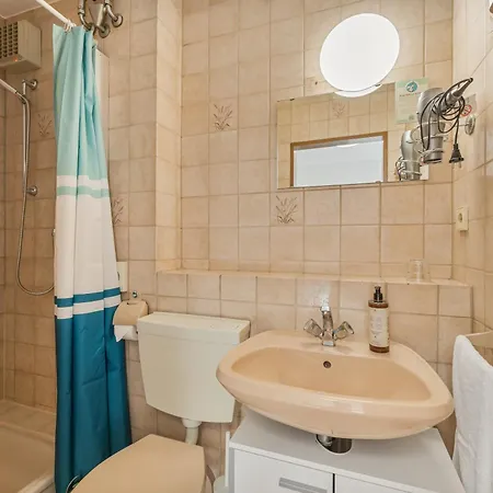 Home2stay Apartmenthaus Kitchen Parking Highspeed Wifi Washroom * هايلبرون
