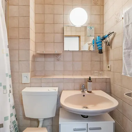 Home2stay Apartmenthaus Kitchen Parking Highspeed Wifi Washroom هايلبرون