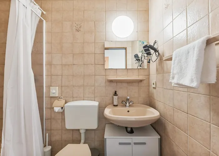 Home2stay Apartmenthaus Kitchen Parking Highspeed Wifi Washroom *