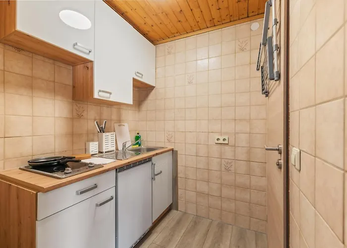 Hotel Home2stay Apartmenthaus Kitchen Parking Highspeed Wifi Washroom *