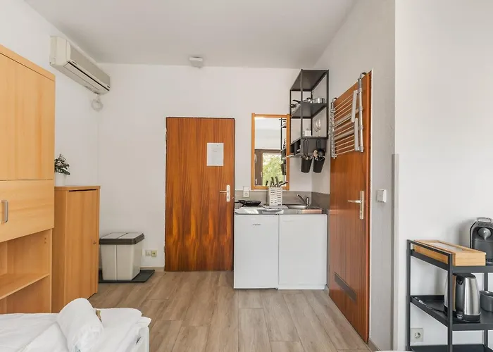 Home2stay Apartmenthaus Kitchen Parking Highspeed Wifi Washroom Hotel