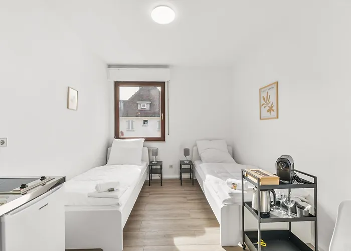 Hotel Home2stay Apartmenthaus Kitchen Parking Highspeed Wifi Washroom *